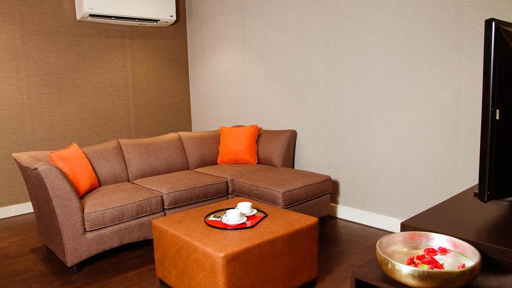 Compass Living Joy Aparthotel Ho Chi Minh City Bagian luar foto