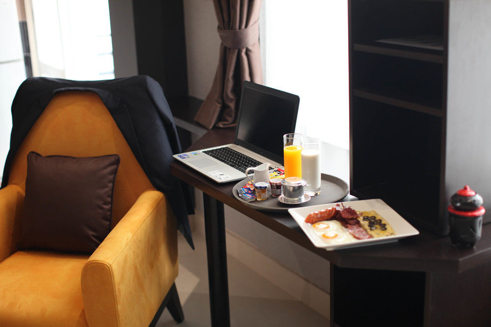 Compass Living Joy Aparthotel Ho Chi Minh City Bagian luar foto